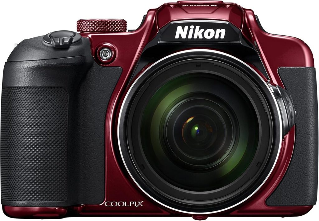 Test du Nikon Coolpix B700 : l'appareil photo au zoom 60x rouge qui impressionne