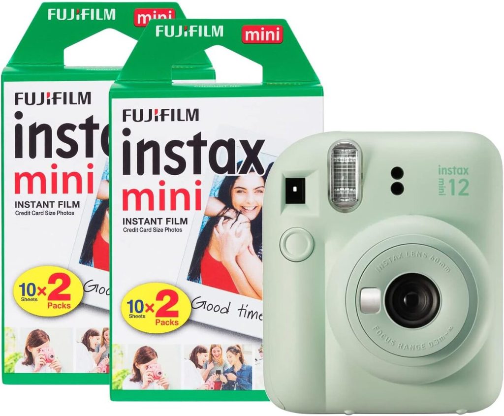 Test Fujifilm Instax Mini 12 : appareil photo instantané et pellicules incluses