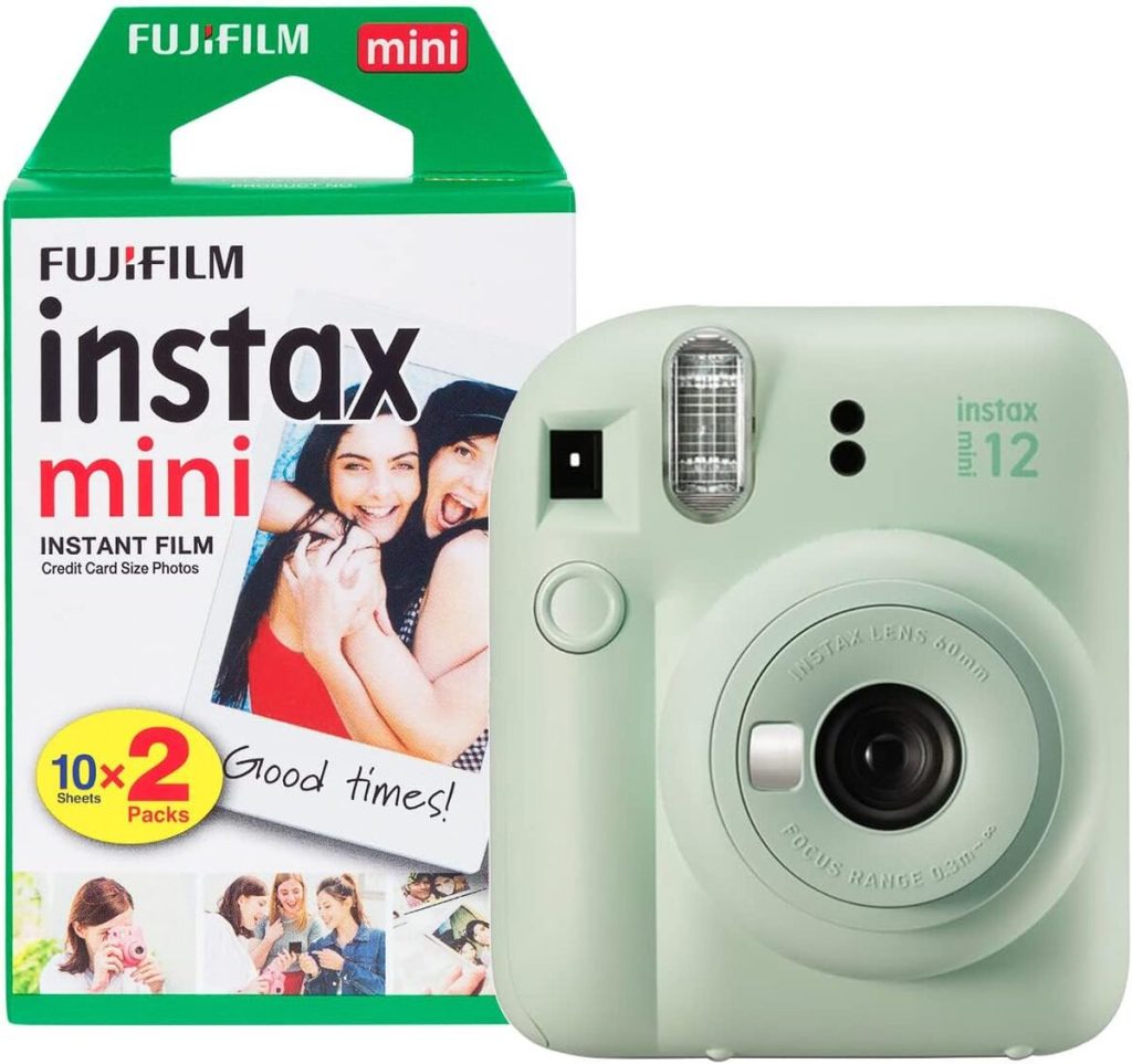 Test de l'appareil photo Fujifilm Instax Mini 12 avec pack de pellicules vert menthe