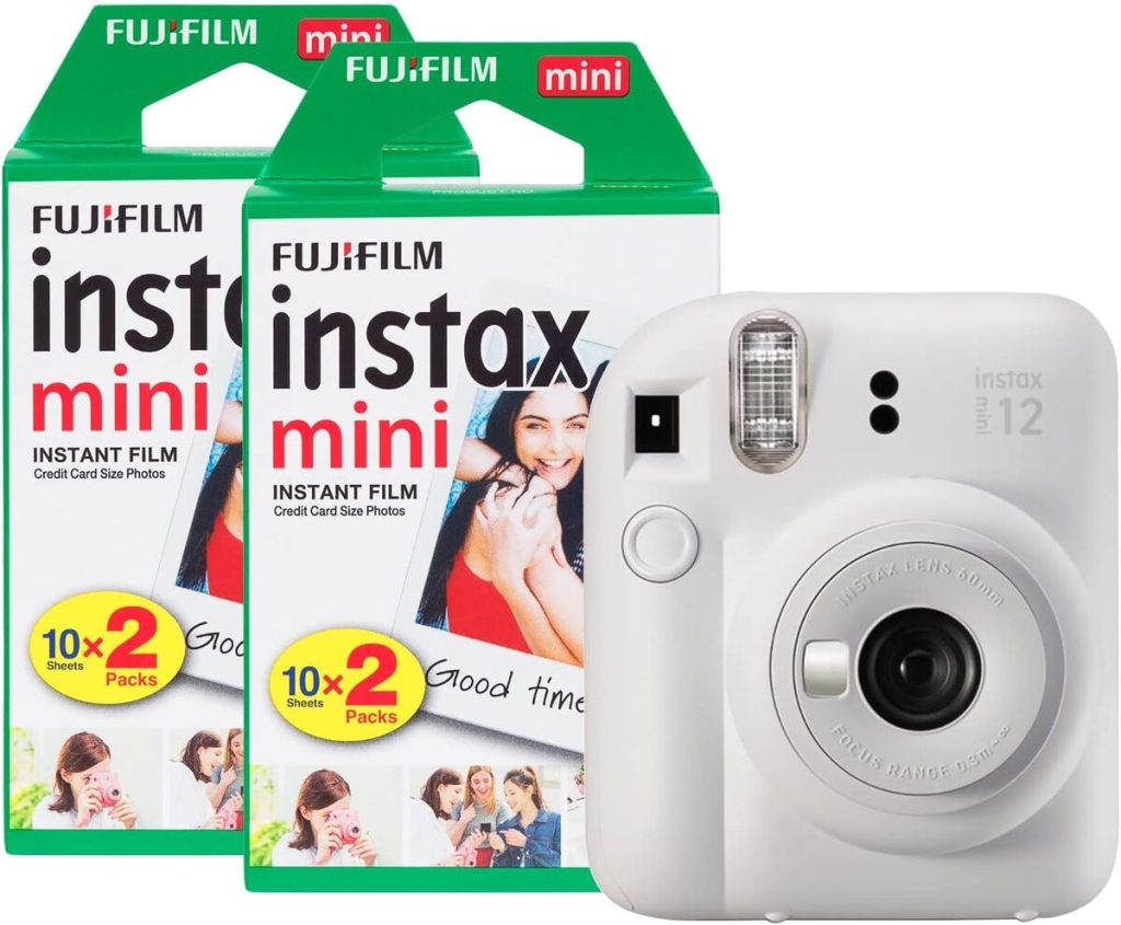 Test Fujifilm Instax Mini 12 : appareil photo instantané avec pack de pellicules