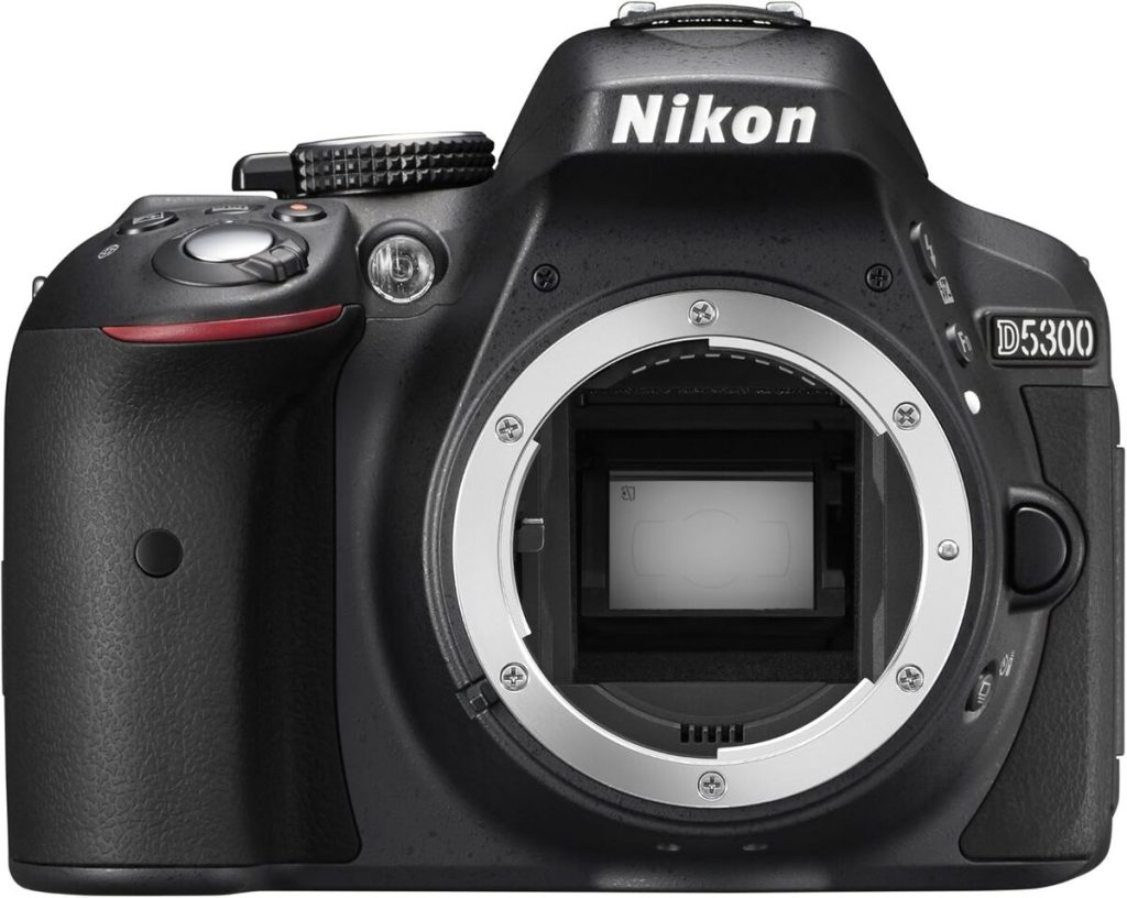 Test Nikon D5300 : boîtier nu et carte SD incluses