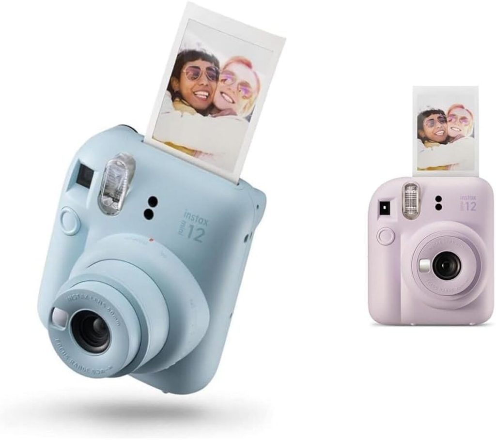 Test Fujifilm instax Mini 12 : appareil photo instantané lilas avec objectif selfie intégré