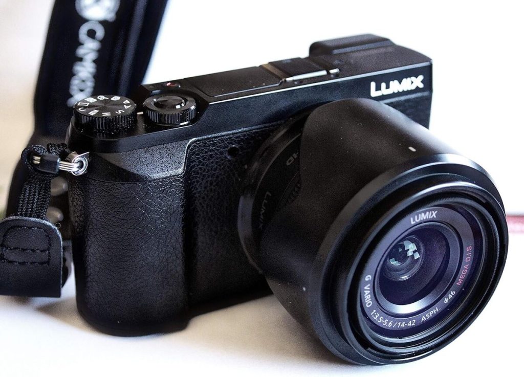 Test du Lumix GX80 : polyvalence et performance en noir