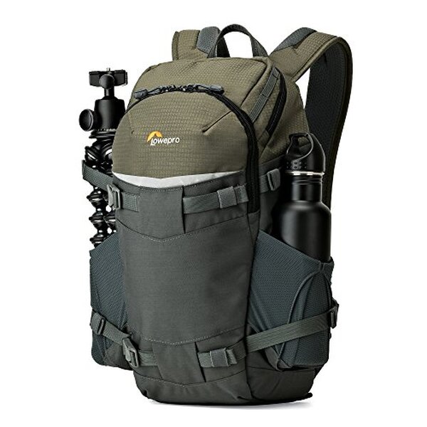 Découvrez le sac Lowepro Flipside Trek BP 250 AW : un compagnon idéal pour les photographes à la recherche de confort et d'espace pour transporter leur équipement photo en toute sécurité.