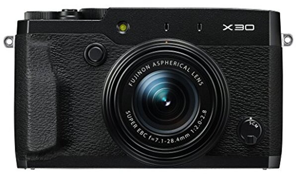 Découvrez notre test complet du Fujifilm X30 : performances, qualité d'image et design compact. L'appareil photo idéal pour les photographes en quête de polyvalence et de portabilité. 