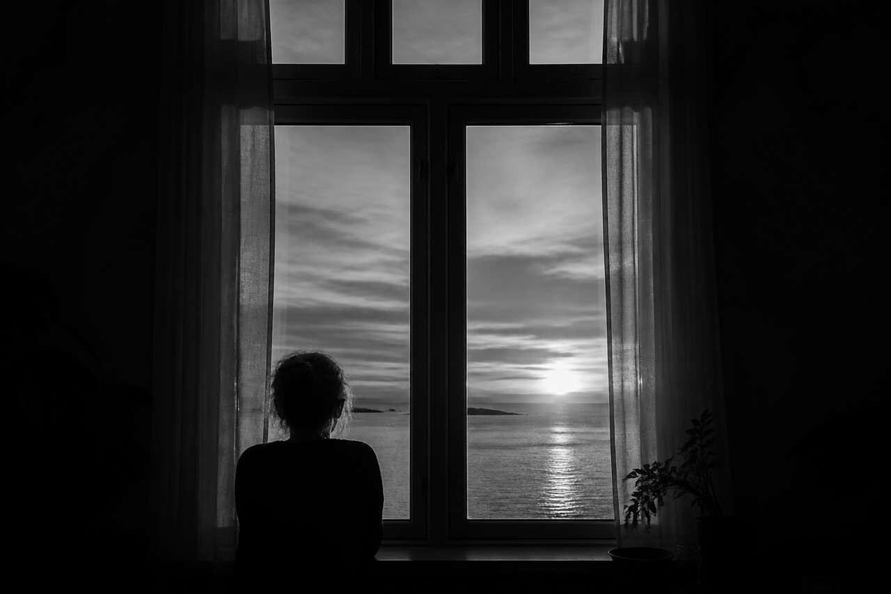 Cas fr&eacute;quents: contre-jour &agrave; la fen&ecirc;tre, coucher de soleil, noir et blanc