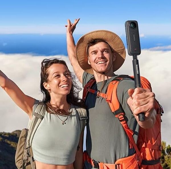 Découvrez notre test complet de la caméra Insta360 X4 : performances en 8K, stabilisation et qualité vidéo 360° pour les créateurs de contenu professionnel.